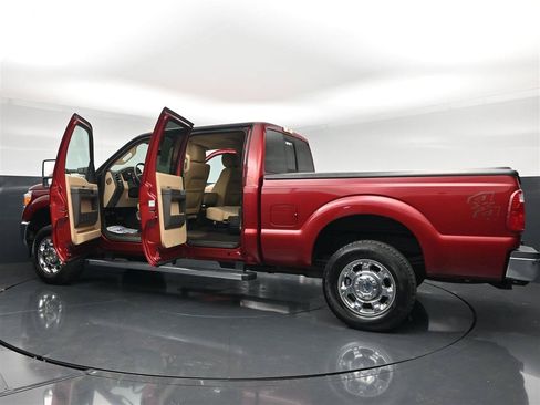 Used 2016 Ford F250 XLT w/ XLT Premium Package AWD/4WD image 28