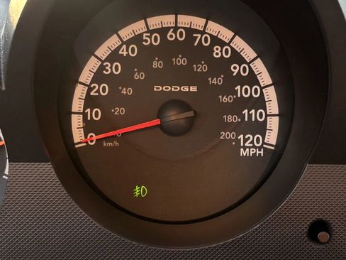 Used 2011 Dodge Nitro Heat w/ Popular Equipment Group image 16