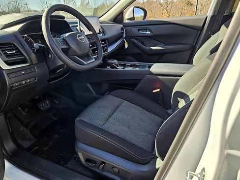 New 2026 Nissan Rogue SV image 7