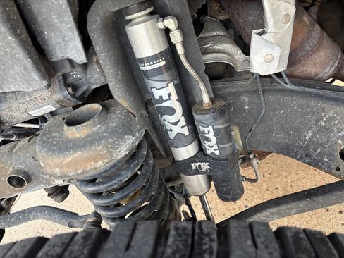 Used 2017 Jeep Wrangler Unlimited Rubicon image 3