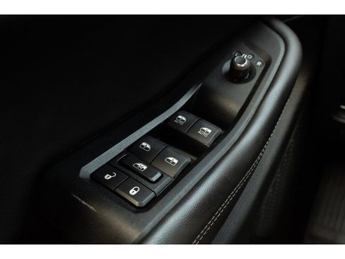 Used 2023 Jeep Grand Cherokee L Limited w/ Black Appearance Package AWD/4WD image 30