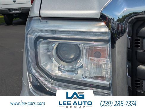 Used 2019 GMC Sierra 1500 SLE w/ SLE Value Package AWD/4WD image 9