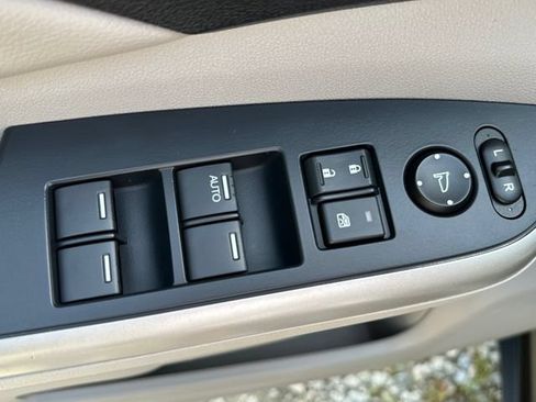 Used 2012 Honda CR-V EX-L image 26