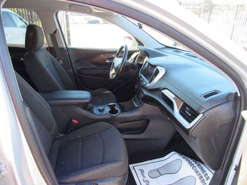 Used 2020 GMC Terrain SLE image 9