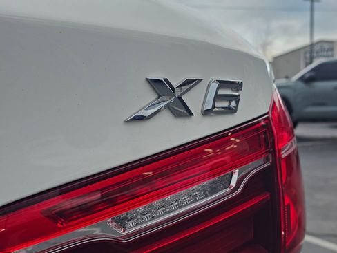 Used 2017 BMW X6 xDrive35i image 14