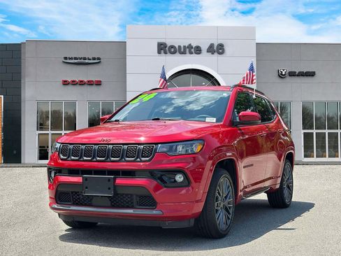 Used 2024 Jeep Compass Limited AWD/4WD image 2