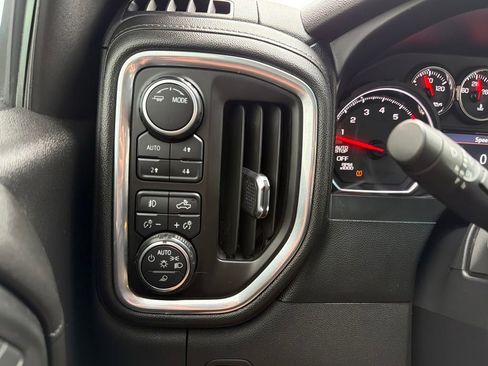 Used 2020 Chevrolet Silverado 1500 LT Trail Boss image 17