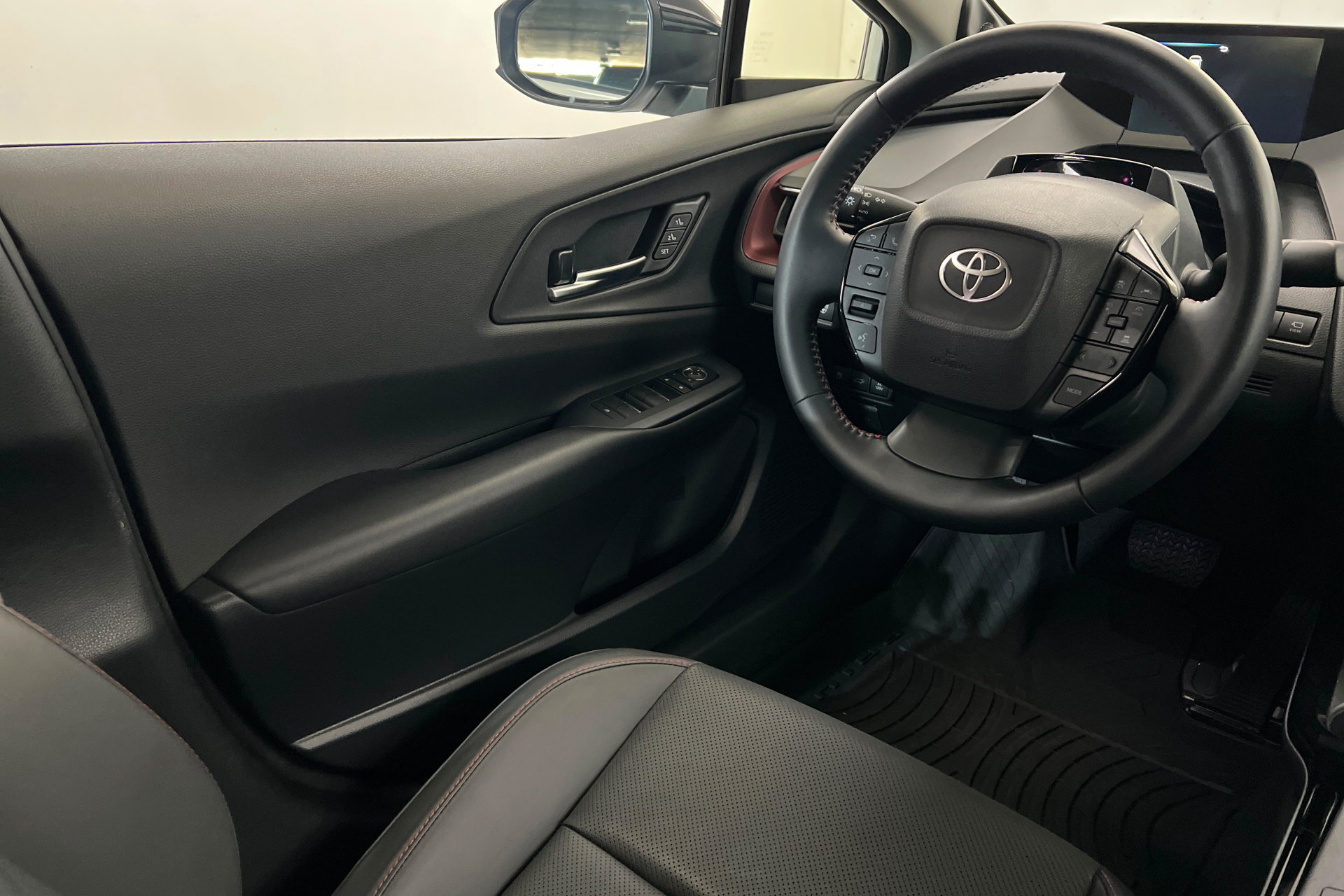 Certified 2026 Toyota Prius Plug-In Hybrid w/ Limited Premium Package FWD image 12