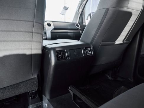 Used 2019 Toyota Tundra SR5 w/ SR5 Upgrade Package AWD/4WD image 26