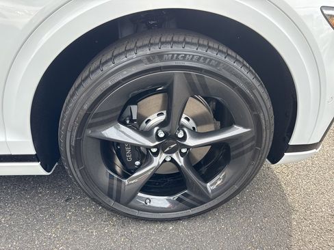 New 2026 Genesis GV70 2.5T Sport Prestige image 9