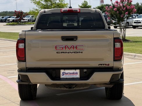 Used 2024 GMC Canyon AT4 w/ Technology Package AWD/4WD image 5