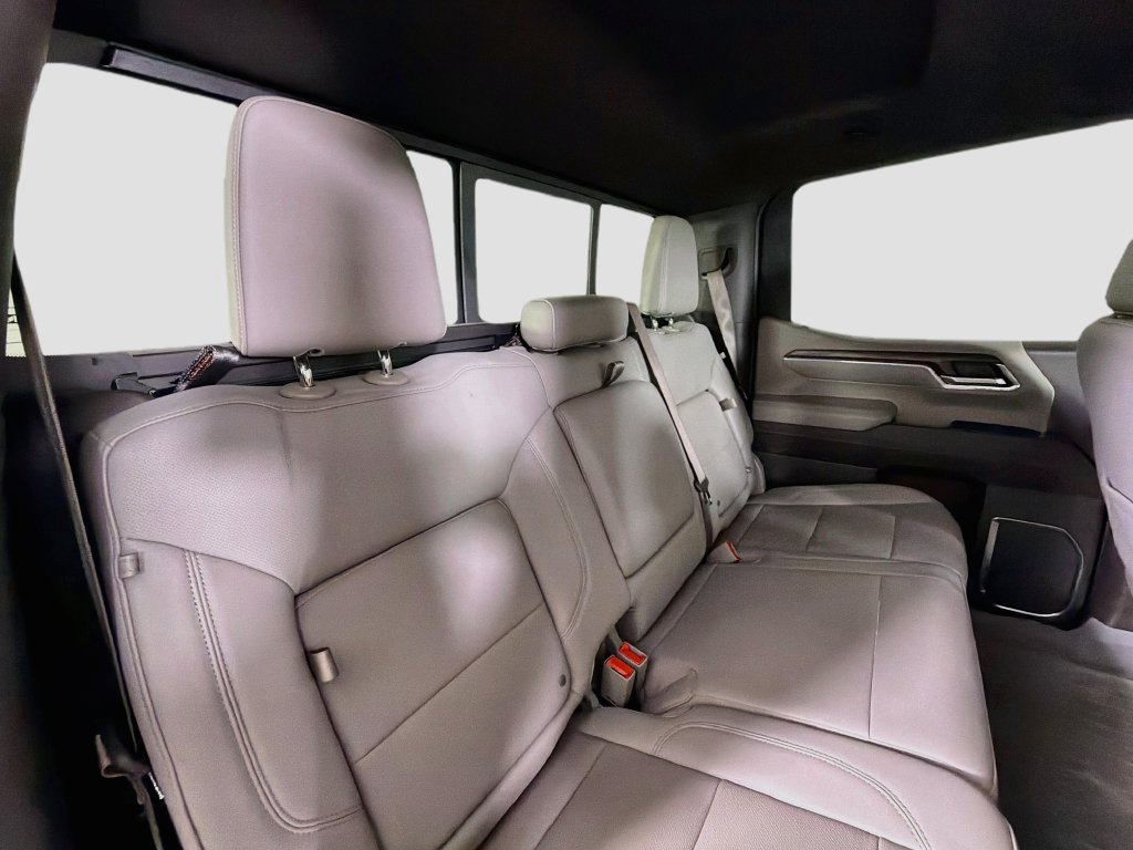 Used 2024 GMC Sierra 1500 SLT w/ SLT Premium Plus Package AWD/4WD image 31