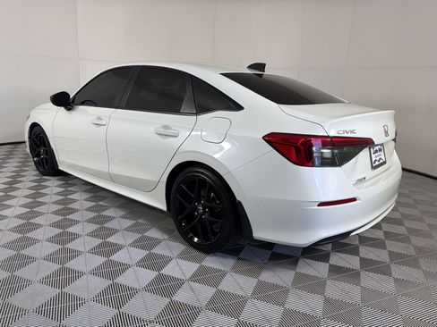 Used 2024 Honda Civic Sport image 3