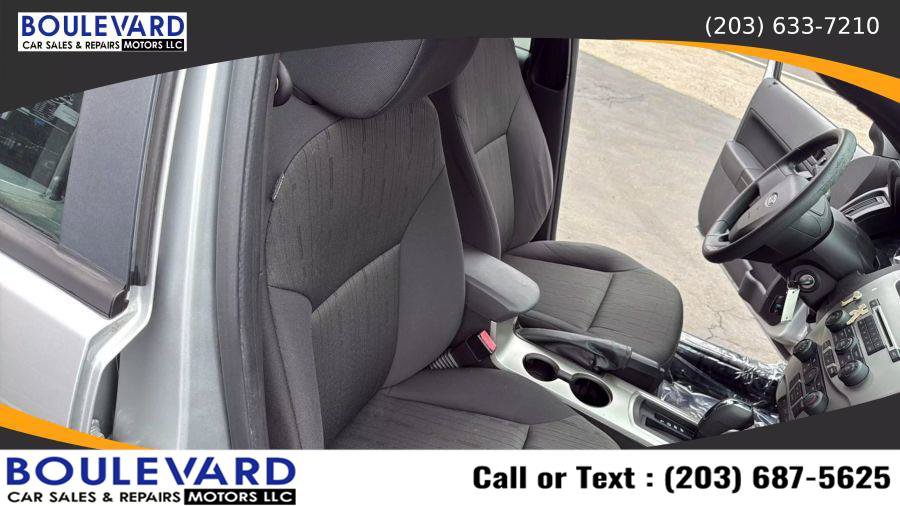 Used 2010 Ford Focus SE FWD image 33