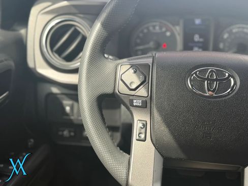 Used 2023 Toyota Tacoma TRD Off-Road w/ TRD Premium Off Road Package AWD/4WD image 30