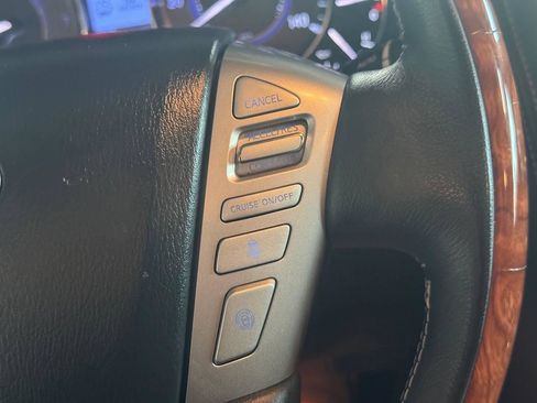 Used 2017 INFINITI QX80 2WD w/ Deluxe Technology Package image 19