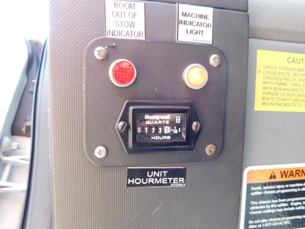 Used 2011 Ford F550 2WD Regular Cab Super Duty w/ PWR Equipment Group image 19