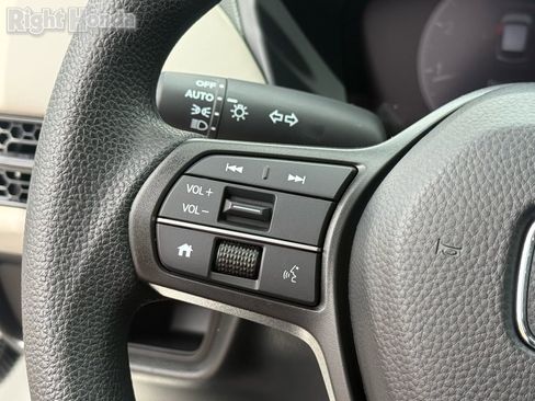 Used 2026 Honda HR-V LX image 17