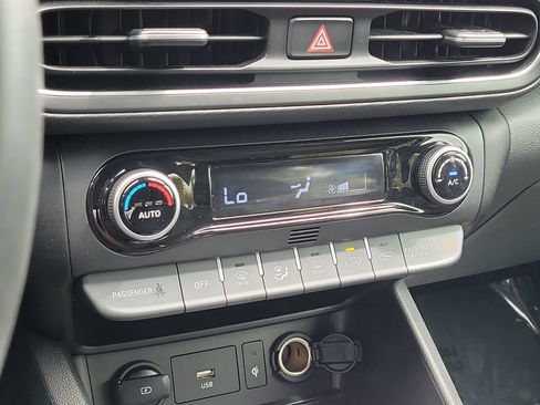 Used 2023 Hyundai Kona SEL w/ Convenience Package FWD image 18