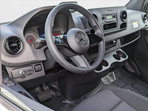 New 2025 Mercedes-Benz Sprinter 2500 image 3