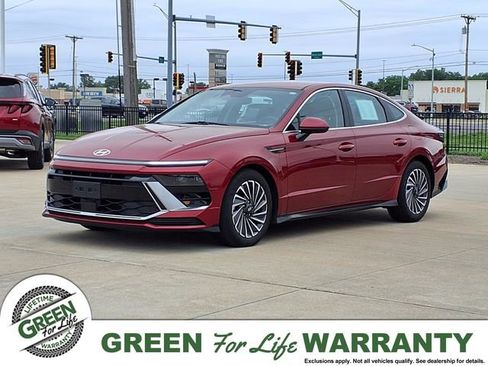 Certified 2024 Hyundai Sonata SEL FWD image 1
