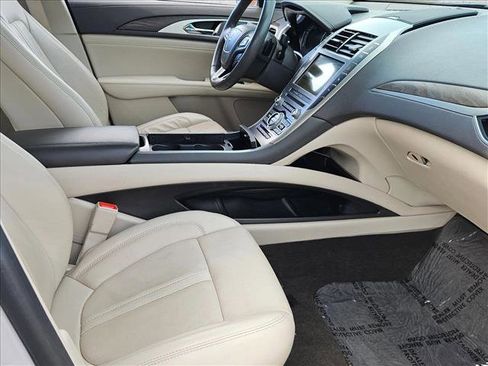 Used 2019 Lincoln MKZ Reserve image 21