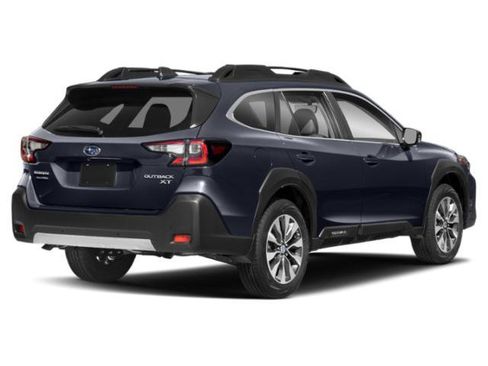 Used 2023 Subaru Outback Limited XT AWD/4WD image 5