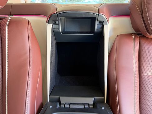 Used 2023 Mercedes-Benz Maybach GLS 600 4MATIC image 45