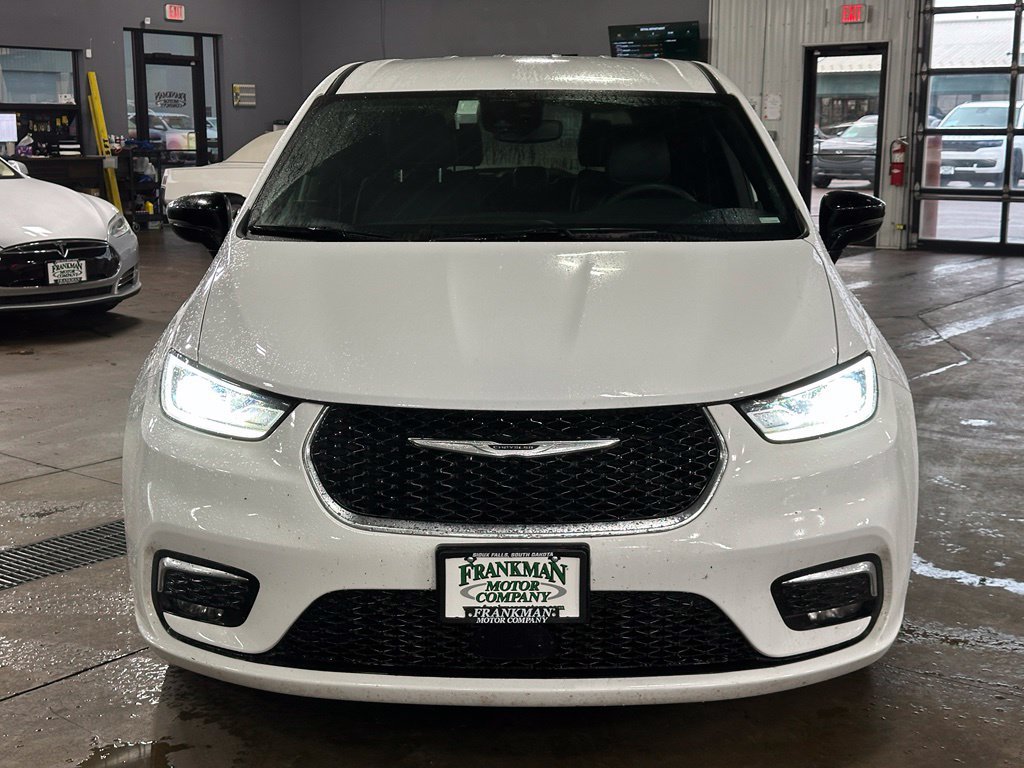 Used 2025 Chrysler Pacifica Select FWD image 34