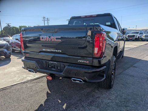 Certified 2025 GMC Sierra 1500 AT4 w/ AT4 Premium Package AWD/4WD image 4