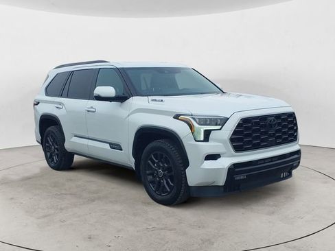 Used 2024 Toyota Sequoia Platinum image 7