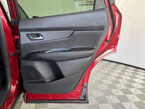 Used 2025 Nissan Murano SV AWD/4WD image 26