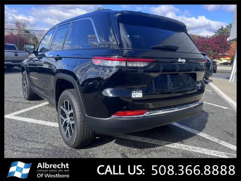 New 2025 Jeep Grand Cherokee Limited w/ Luxury Tech Group II image 3