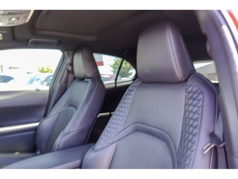 Used 2019 Lexus UX 200 w/ Premium Package FWD image 12