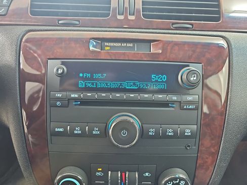 Used 2008 Chevrolet Impala LT FWD image 26