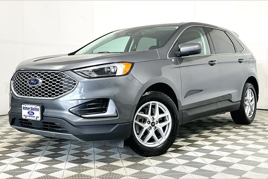 Used 2024 Ford Edge SEL AWD/4WD image 2