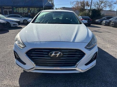Used 2019 Hyundai Sonata SE image 2