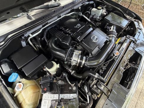 Used 2011 Nissan Frontier SV image 18