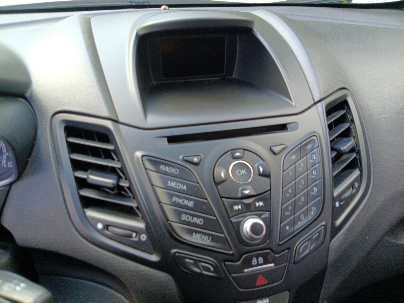 Used 2019 Ford Fiesta SE FWD image 14