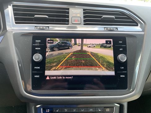 Used 2019 Volkswagen Tiguan SEL Premium R-Line AWD/4WD image 25