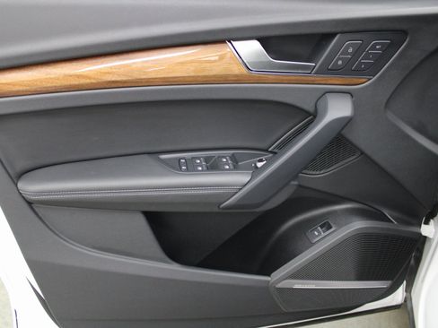 Used 2023 Audi Q5 2.0T Premium Plus image 12