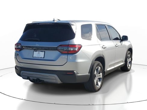 Used 2024 Honda Pilot EX-L image 6