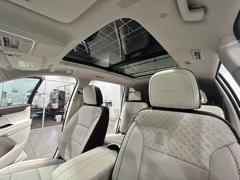 Used 2024 GMC Acadia Denali w/ Super Cruise Package AWD/4WD image 30