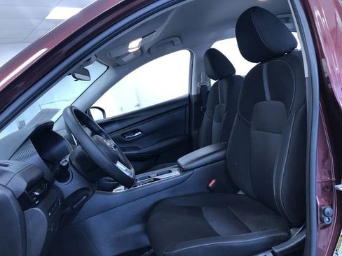 Used 2025 Nissan Sentra SV FWD image 19
