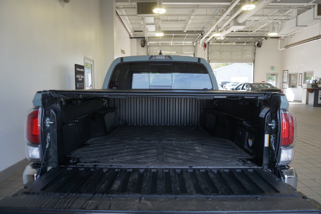 Certified 2023 Toyota Tacoma TRD Off-Road w/ Black Out Package (TMS) AWD/4WD image 15