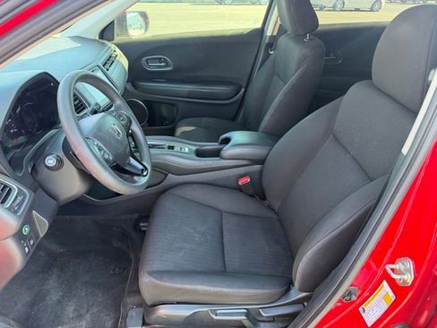 Used 2018 Honda HR-V EX image 5