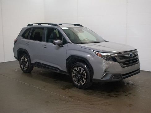 Used 2026 Subaru Forester Premium AWD/4WD image 1