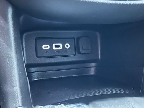Used 2022 Chevrolet Equinox LT FWD image 22