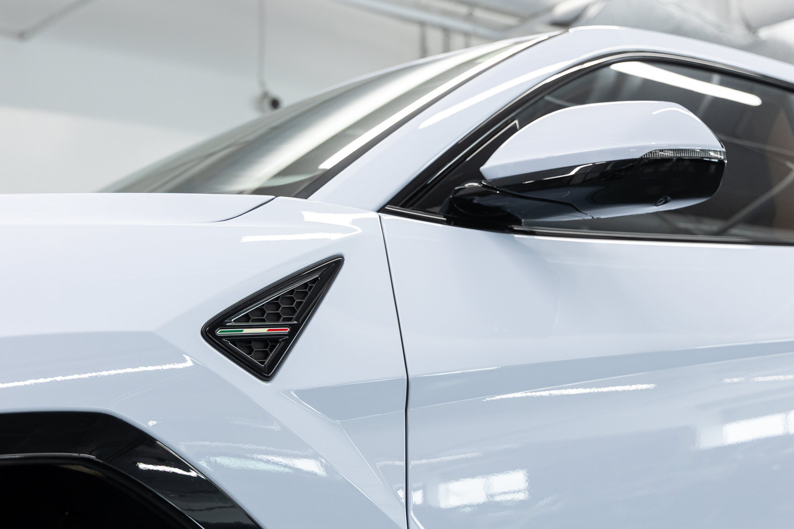 Used 2026 Lamborghini Urus S AWD/4WD image 18