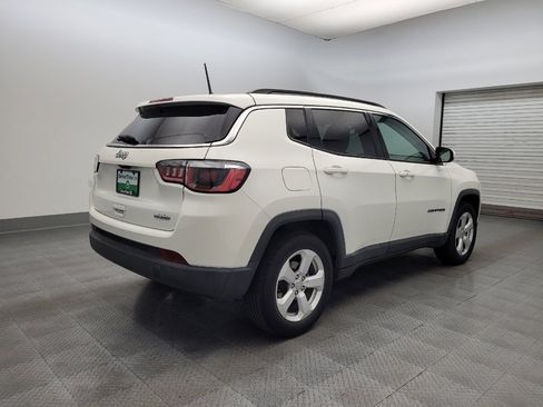 Used 2018 Jeep Compass Latitude image 9